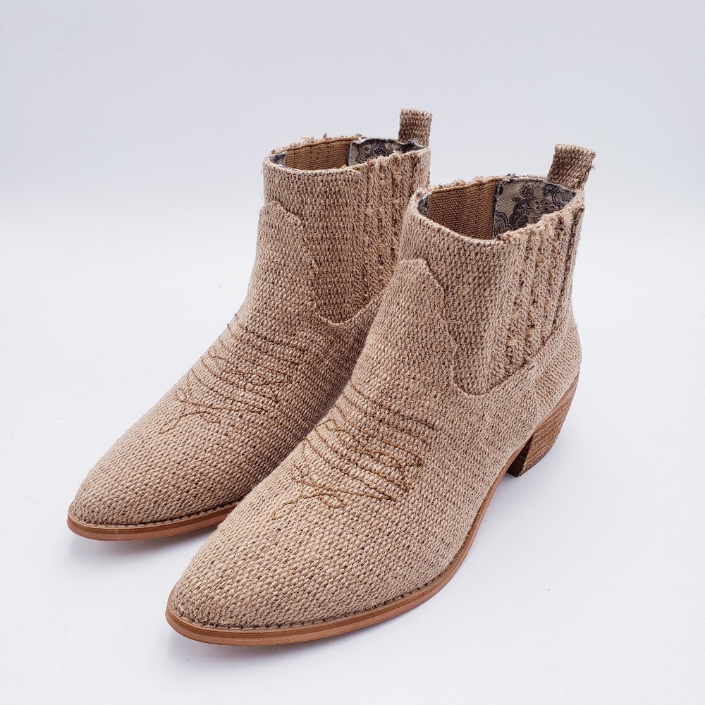 Band of Gypsies Tan Woven Borderline Pull-on Western-Style Ankle‎ Boots Size 10